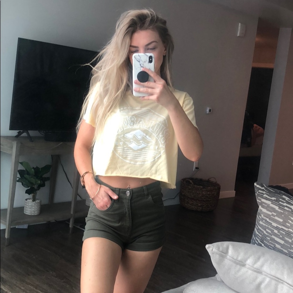 BRAND NEW Billabong Crop Top